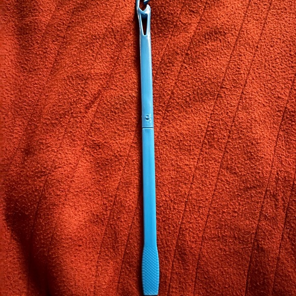 Magic Curl Hair Styling Guide - Picture 5 of 8